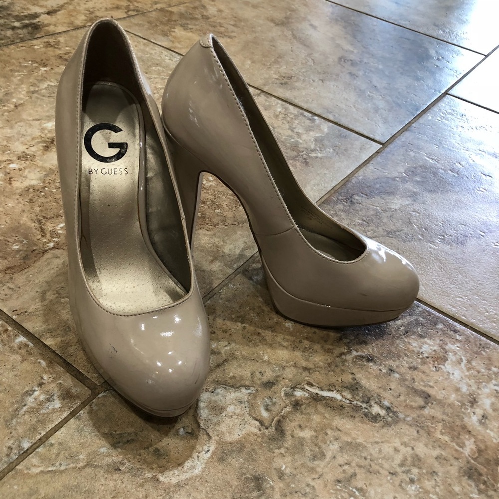 Guess Platform Pump size 6.5